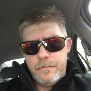 Meet your Posher, Larry